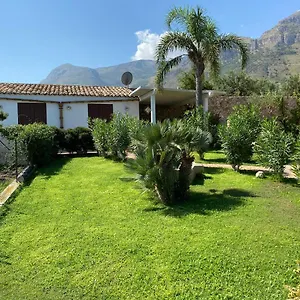 Villa Degli Oleandri, Castellammare del Golfo