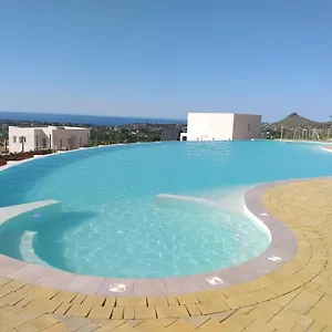  Hébergement de vacances Cristina - Relax - Piscina E Vista Mare